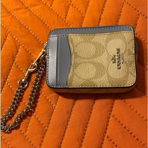 Coach EUC Zip Card Case In Blocked Signature Canvas
